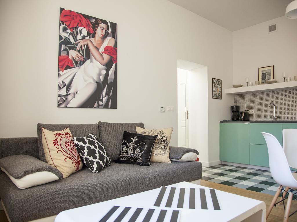 Deluxe Apartment